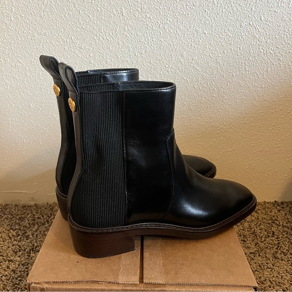 Tory Burch WOMEN'S SQUARE TOE LEATHER CHELSEA BOOTS IN PERFECT BLACK Size 9.5 - Picture 7 of 13
